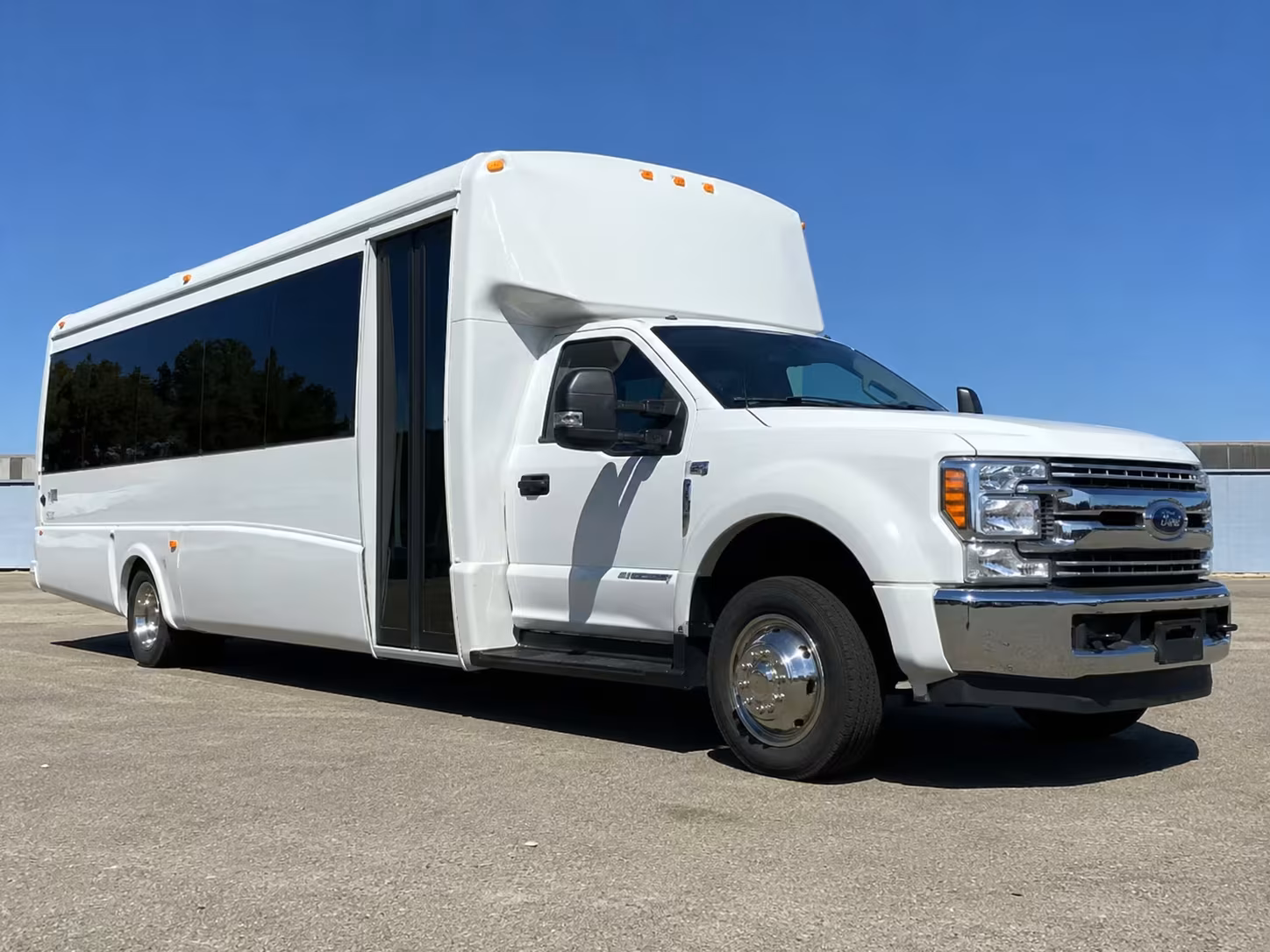fort worth minibus rentals to dallas love field airport